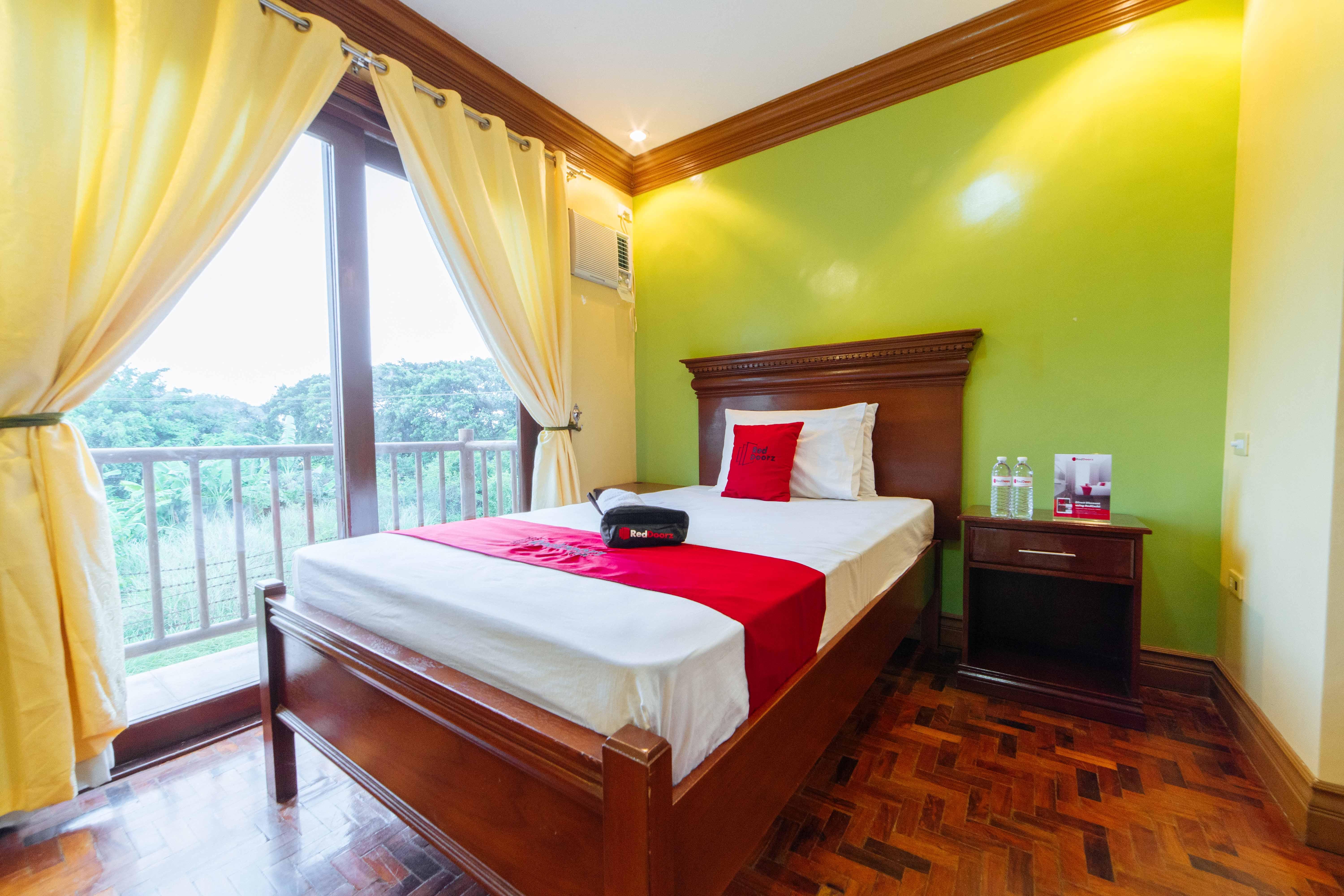 Reddoorz Plus @ Starhomes Olivianville Tarlac City Eksteriør bilde