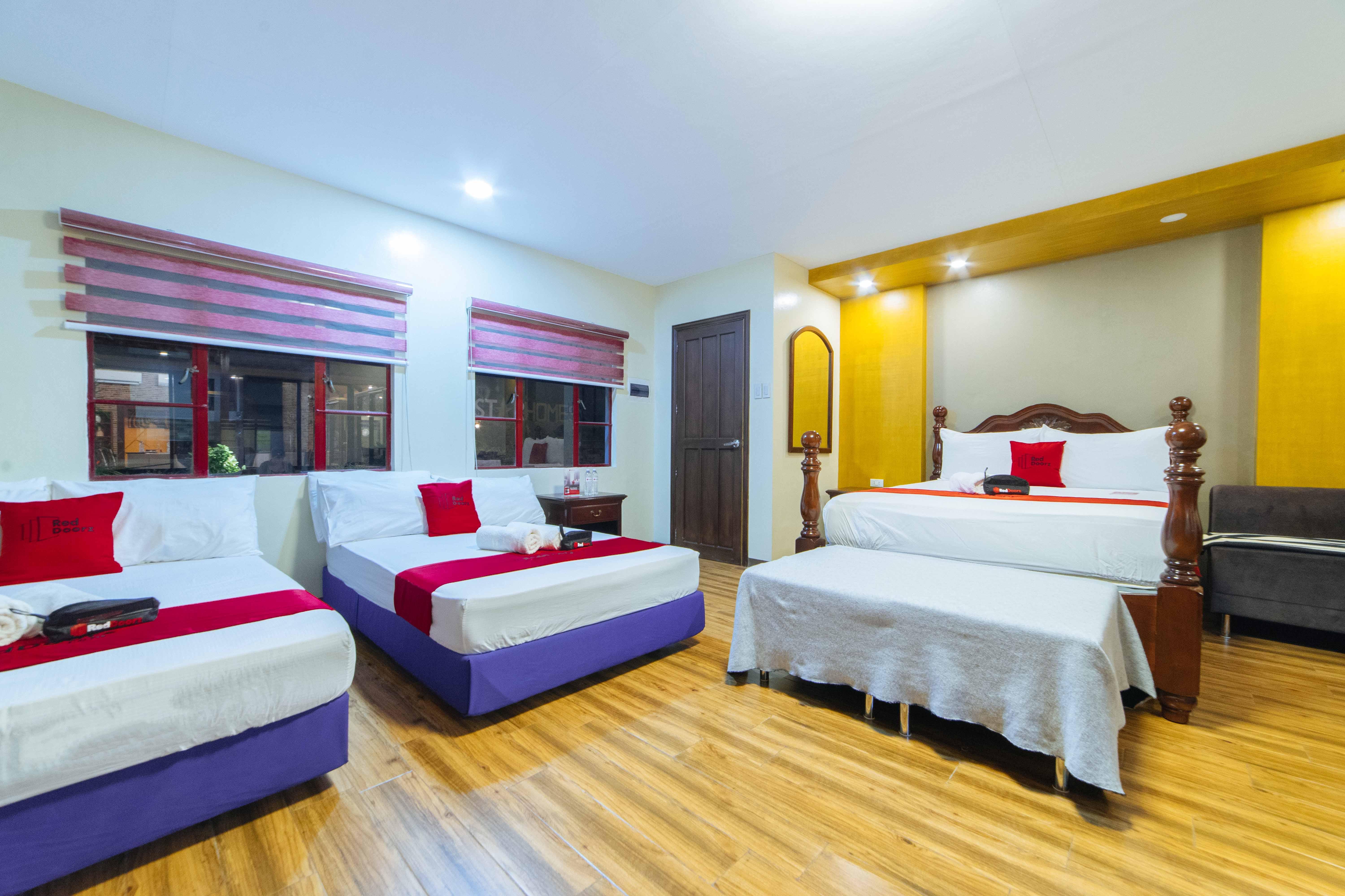 Reddoorz Plus @ Starhomes Olivianville Tarlac City Eksteriør bilde