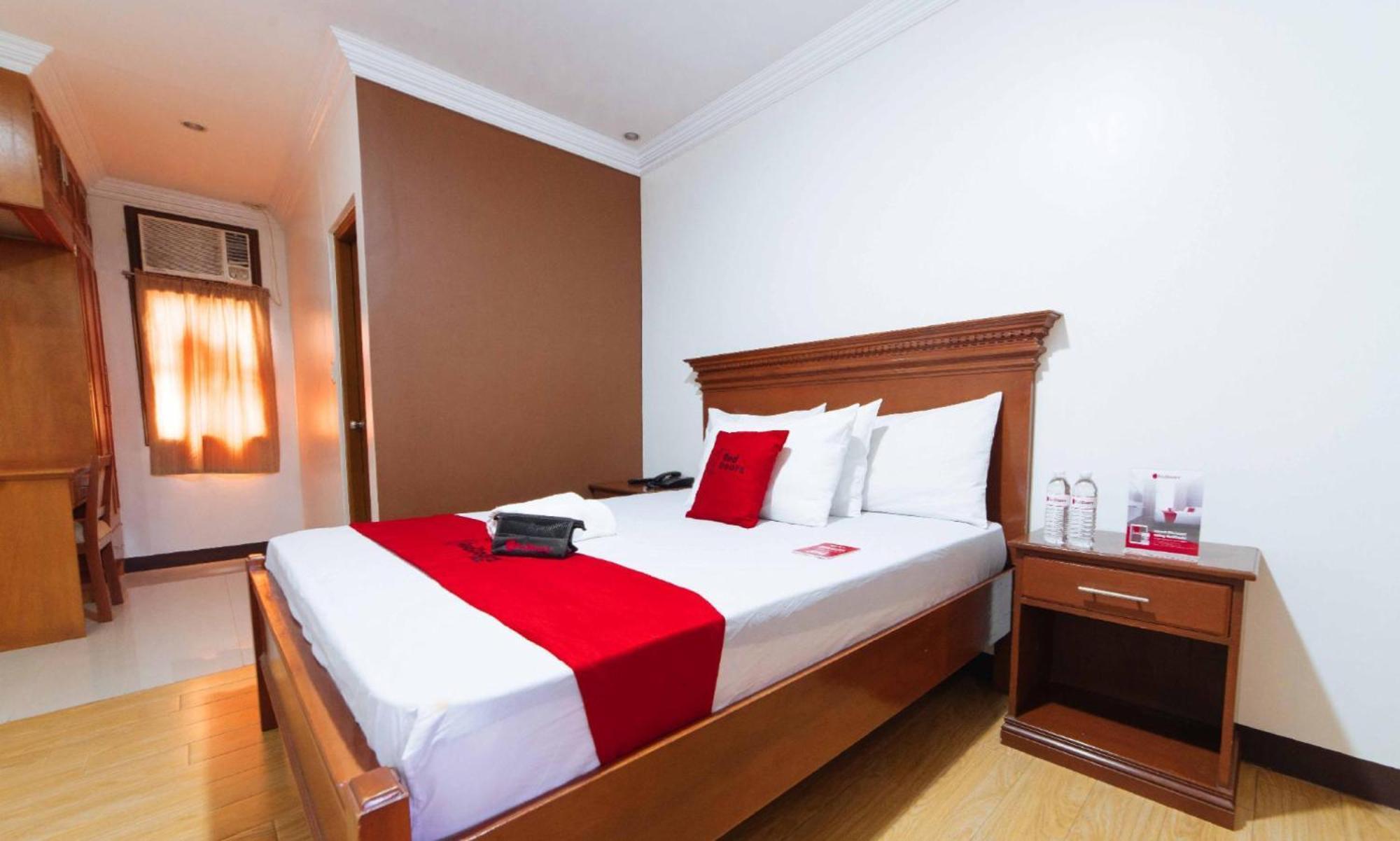Reddoorz Plus @ Starhomes Olivianville Tarlac City Eksteriør bilde
