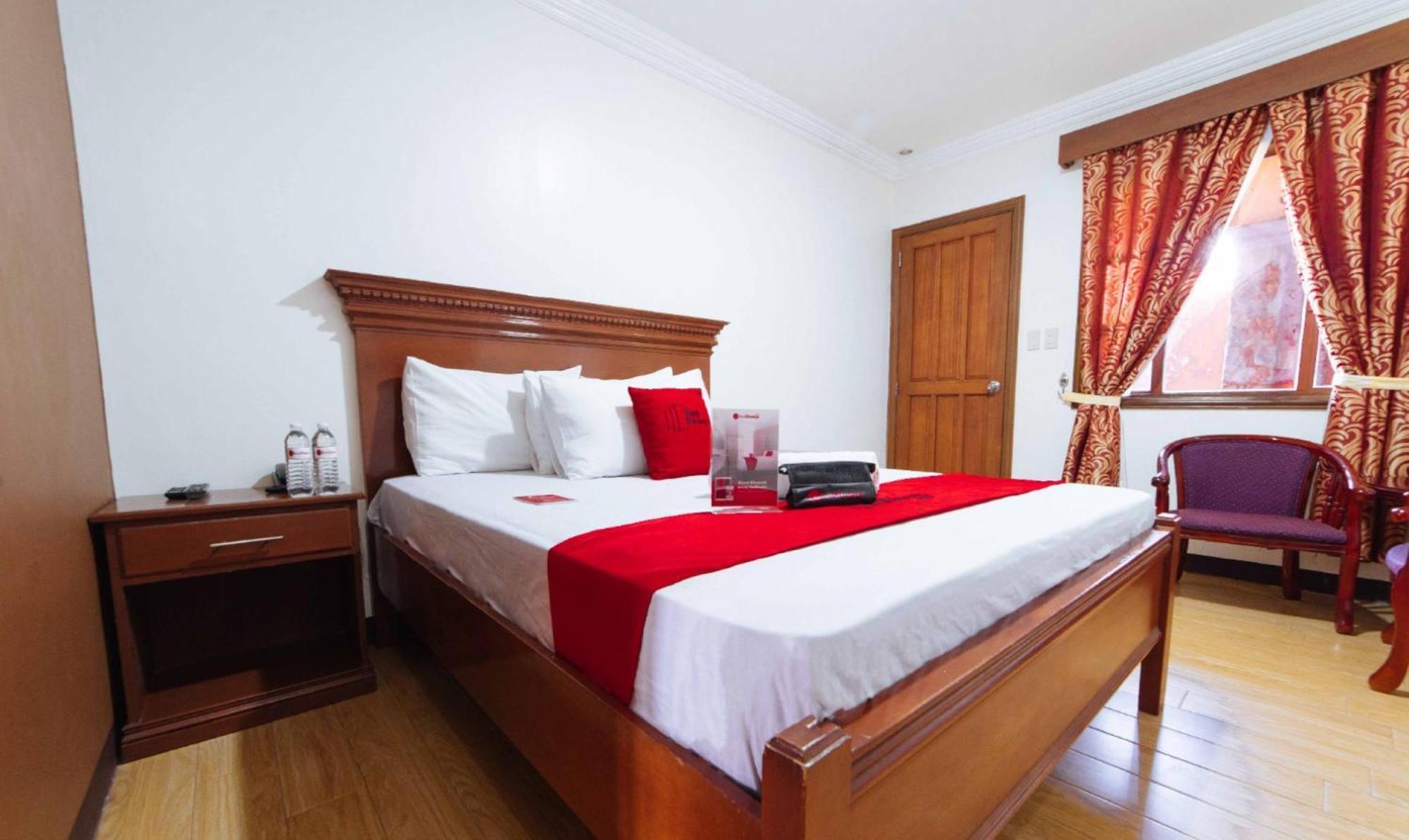 Reddoorz Plus @ Starhomes Olivianville Tarlac City Eksteriør bilde