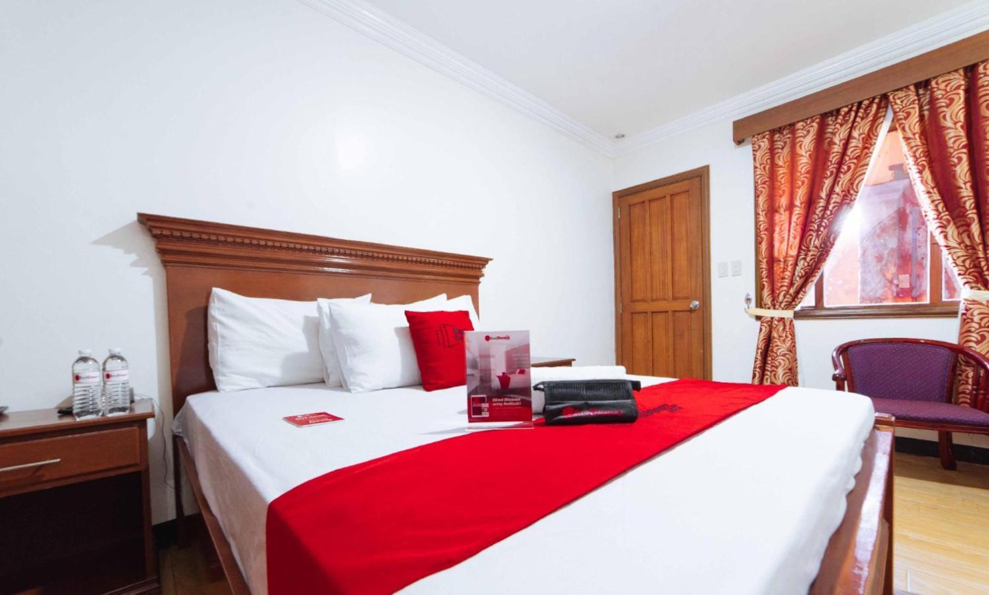 Reddoorz Plus @ Starhomes Olivianville Tarlac City Eksteriør bilde