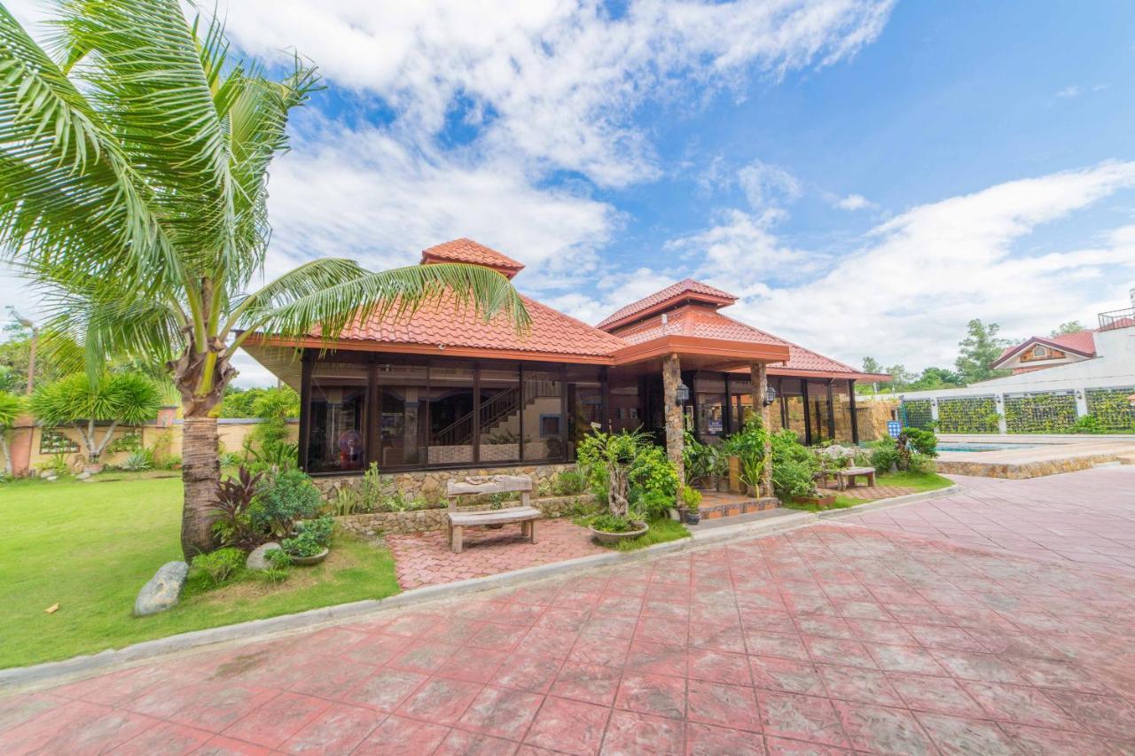 Reddoorz Plus @ Starhomes Olivianville Tarlac City Eksteriør bilde